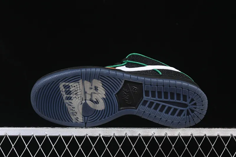 All categories Nk SB Dunk Series Nk SB Dunk Low low-top sneakers Bronx Girls Skate x Nike SB Dunk Low joint model low-top casual skateboard shoes HV1664-001